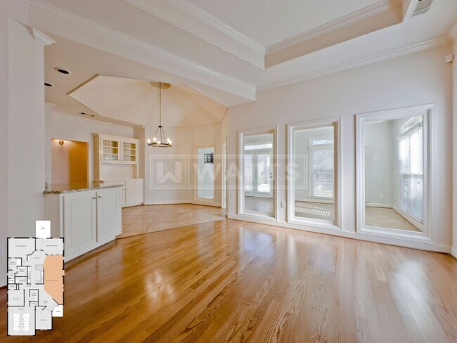 Building Photo - Spacious 3-Bed, 2-Bath Riverchase Garden Home