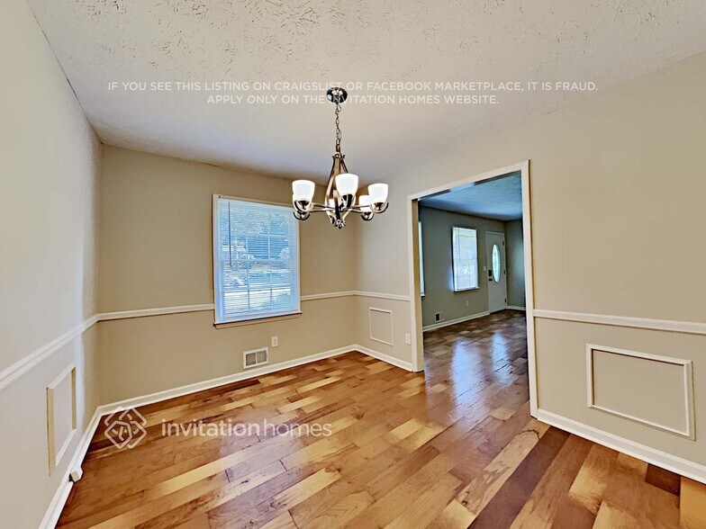 Building Photo - 5811 Covered Wagon Trail SW