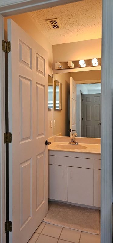 Building Photo - 2058 SE Wild Meadow Cir