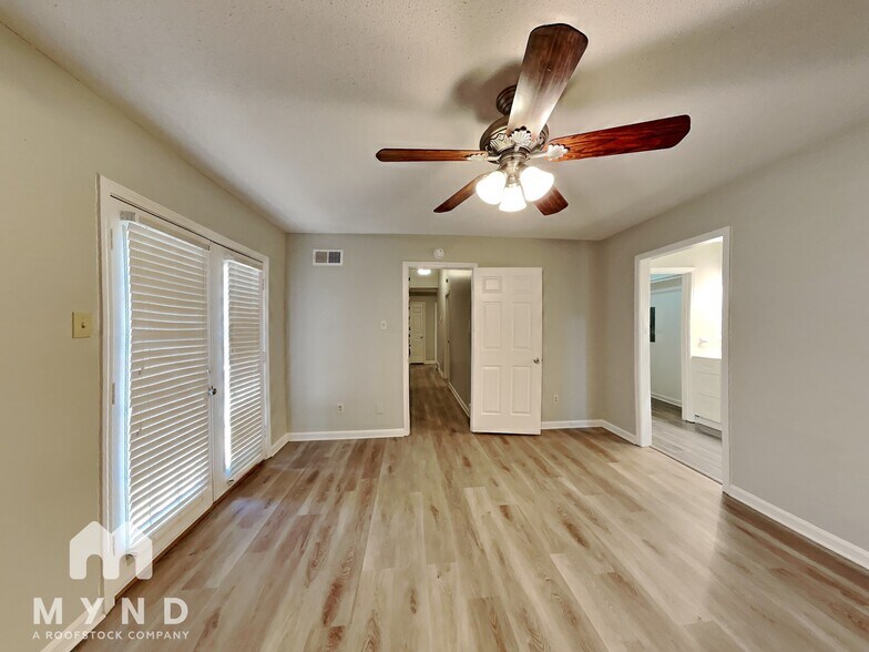 Building Photo - 2506 Cardigan Dr
