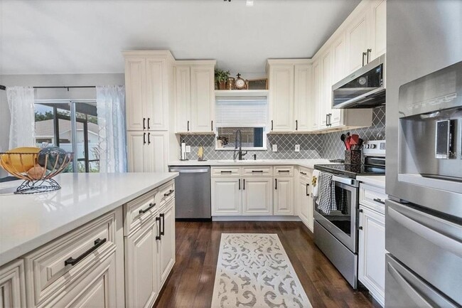 Building Photo - 4624 73rd St E