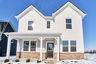 Building Photo - 4BD/3BA + loft in Fortville - new construction!