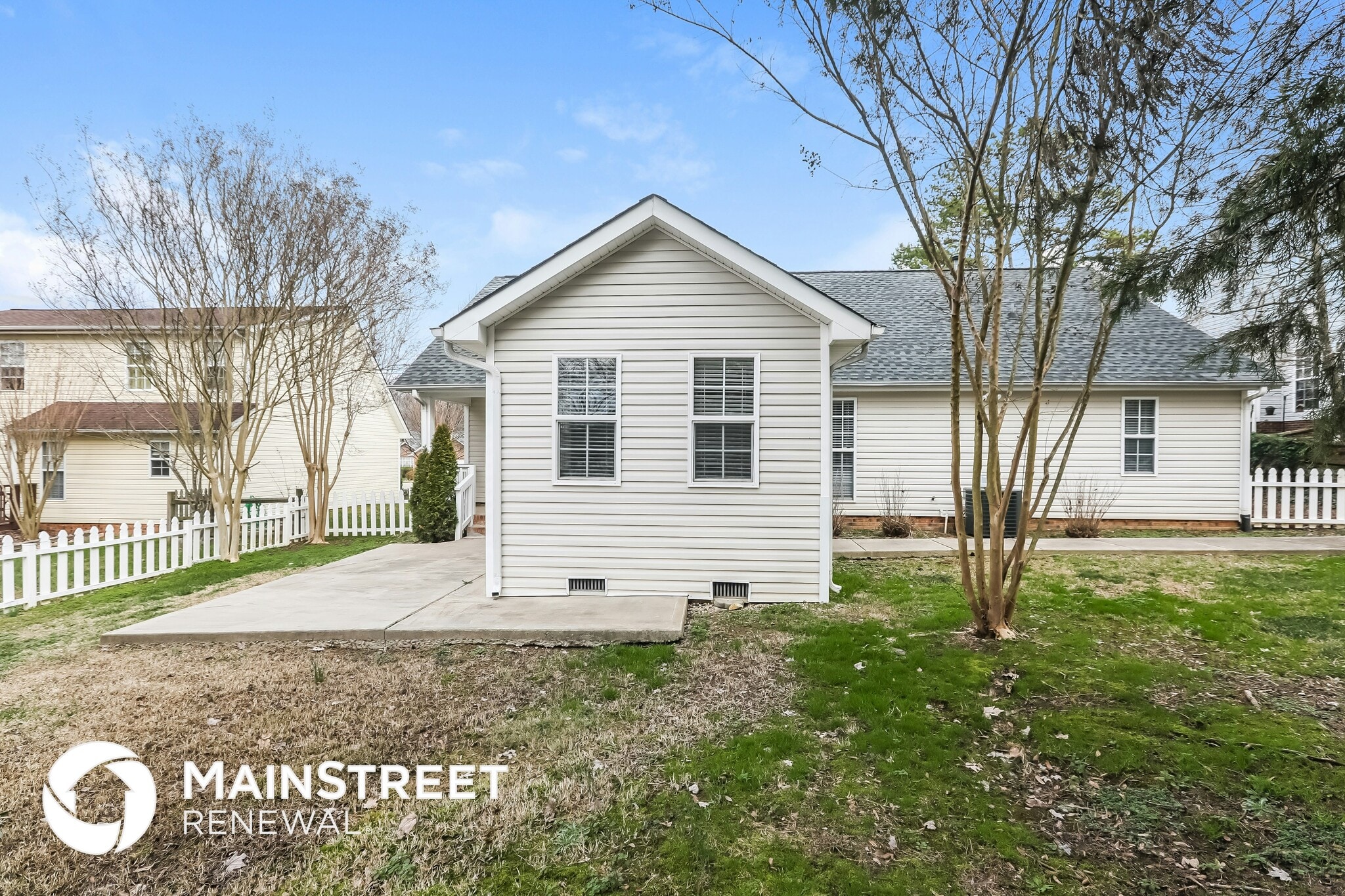 Building Photo - 3212 Leicester Dr