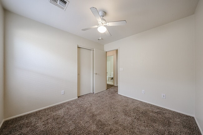 Building Photo - 12447 W El Nido Ln