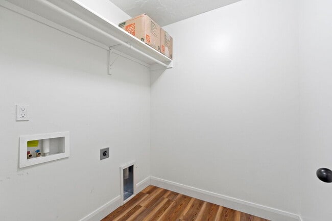 Building Photo - 5070 W Torana Dr