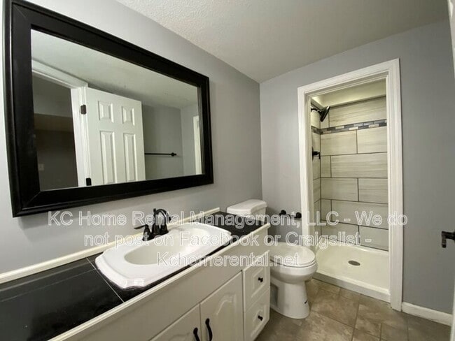 Building Photo - 6809 Marty St