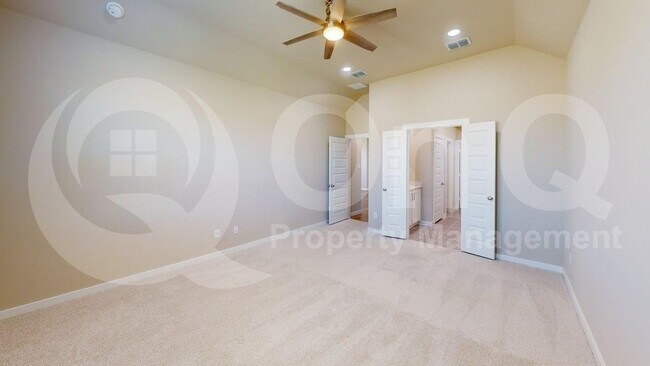 Building Photo - 714 Melody Hl Dr