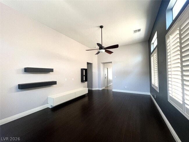 Building Photo - 5923 Poplar Tree St