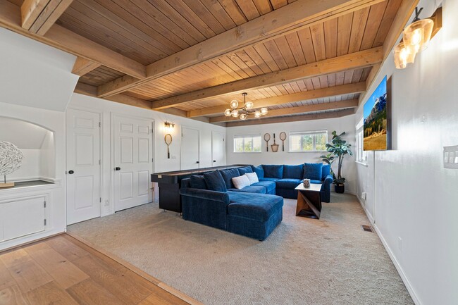 Building Photo - 4825 Sucia Dr