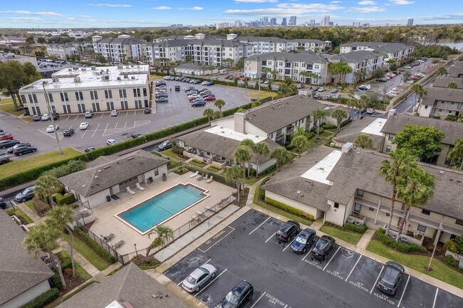 Building Photo - Audubon Park 2/2 Corner Unit Villa with La...
