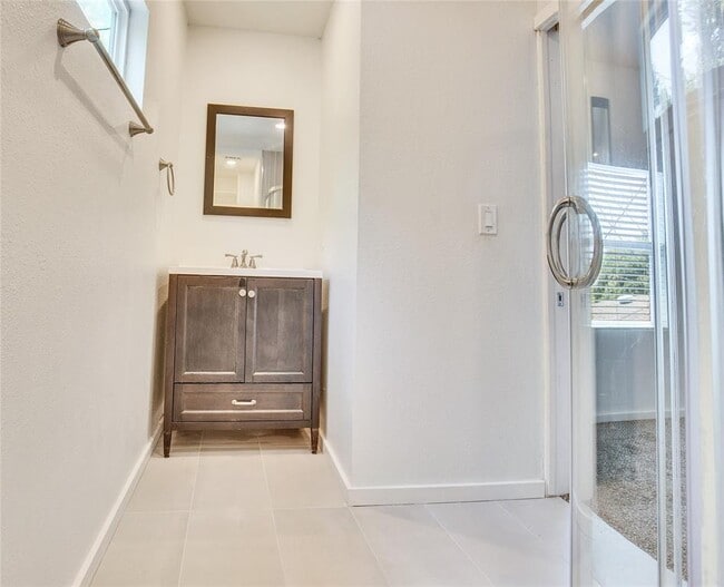 Building Photo - 7305 Grand Canyon Dr