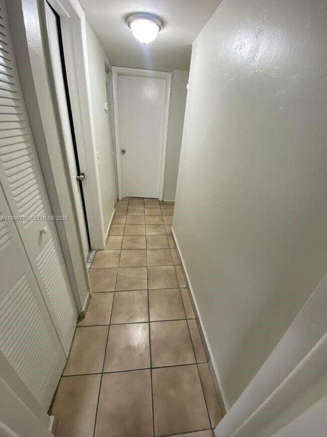 Building Photo - 4655 Palm Ave