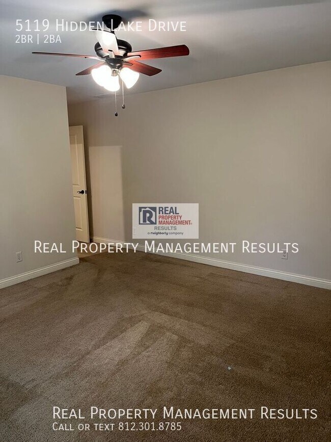 Building Photo - 5119 Hidden Lake Dr
