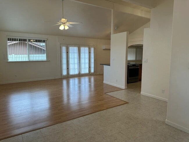 Building Photo - Spacious, 4 bedroom 2 bath single family home in Mililani located on a cul de sac.