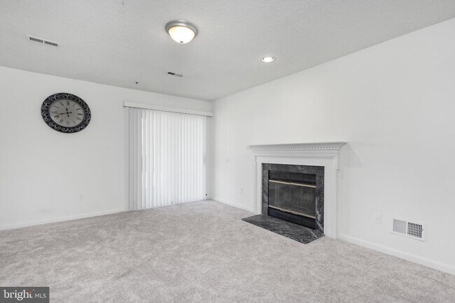 Building Photo - 18506 Carriage Walk Cir