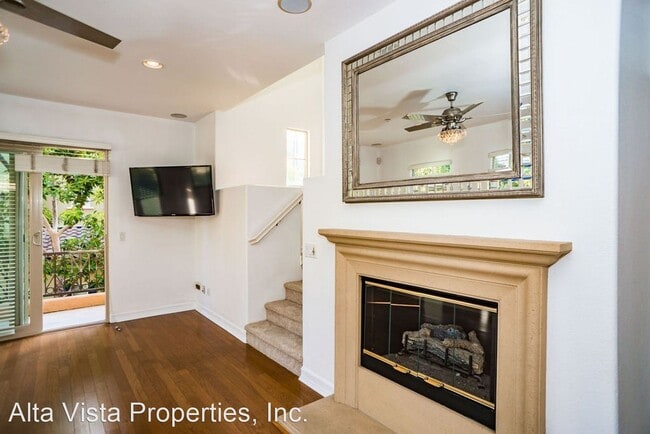 Building Photo - 3 br, 2.5 bath House - 2664 Escala Circle