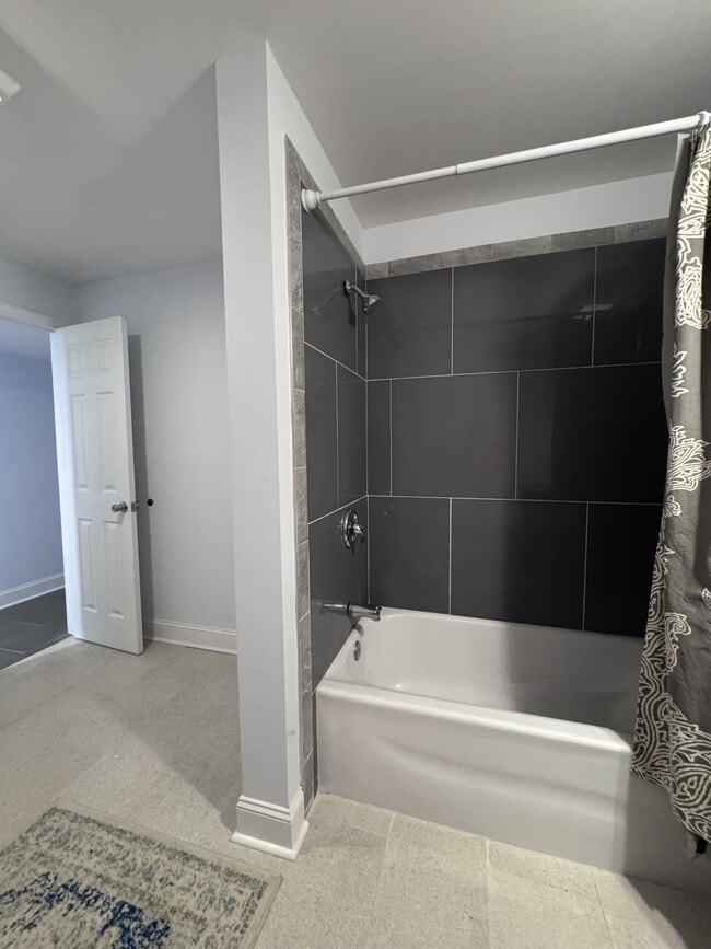 Building Photo - 190 Westridge Cir