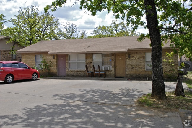 Building Photo - Maurice Street Duplexes