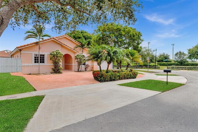 Primary Photo - 8915 NW 164th St