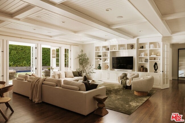 Building Photo - 2435 Mandeville Canyon Rd