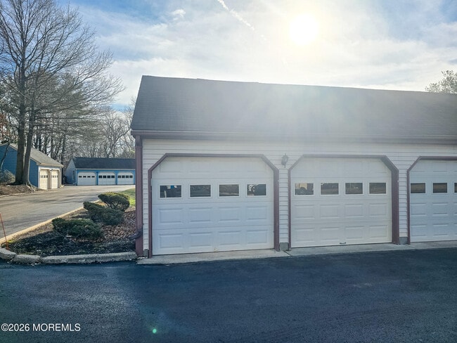 Building Photo - 167E Concordia Cir