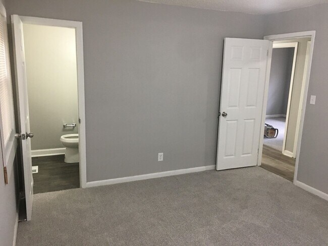 Building Photo - Newly Renovated 3 Bedroom Home in Durham!