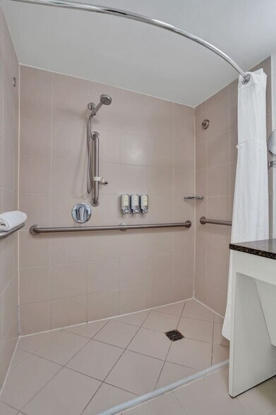 Building Photo - 2889 McFarlane Rd