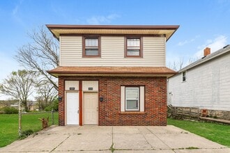 Building Photo - 1530 W High St