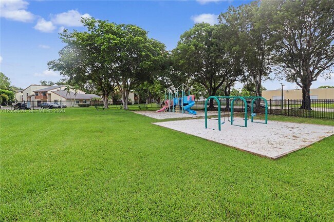 Building Photo - 11459 SW 110th Ln