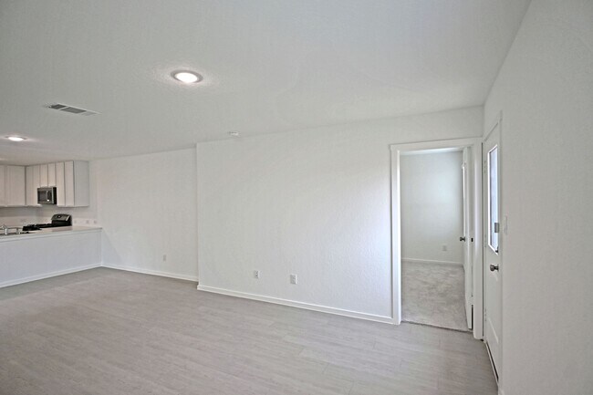 Building Photo - 14709 Mudstone St