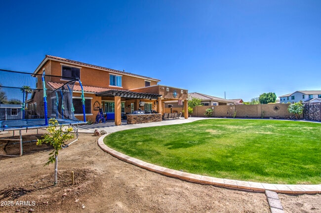 Building Photo - 3016 N Glenview