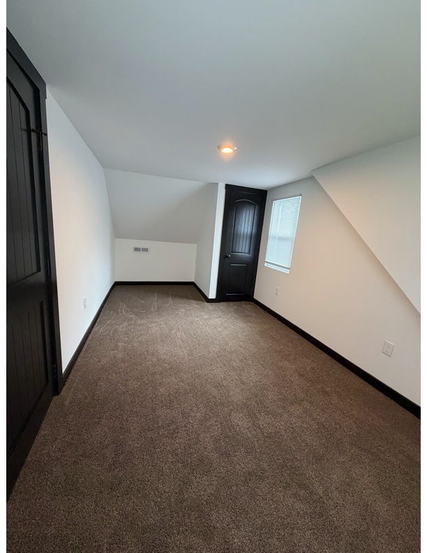 Building Photo - 2819 White Oak Dr