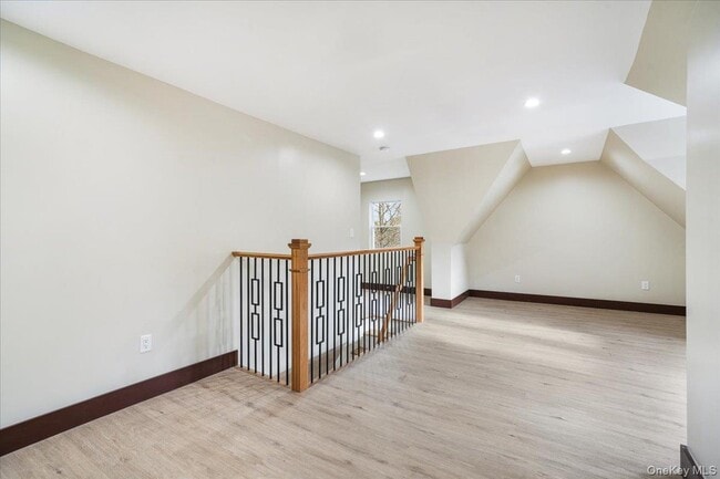 Building Photo - 260 W Main St