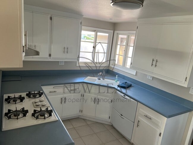 Building Photo - 22641 De Soto St