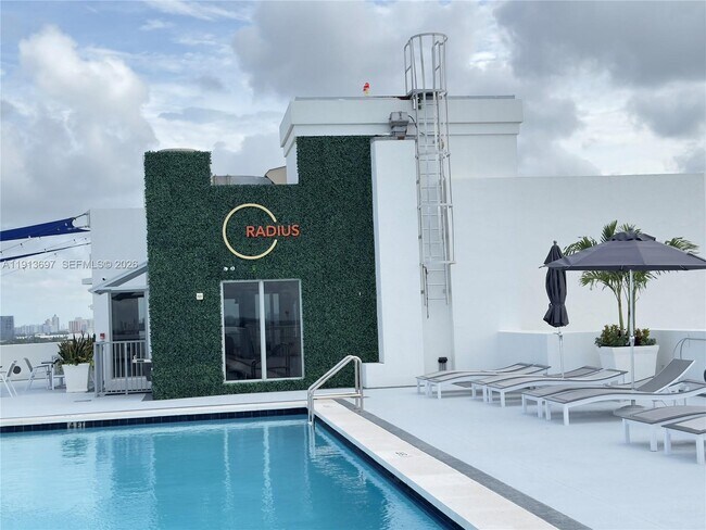 Building Photo - 1830 Radius Dr