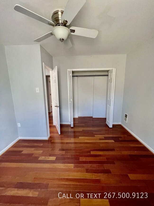 Building Photo - Renovated 2bd apt in Northern Liberties. D...