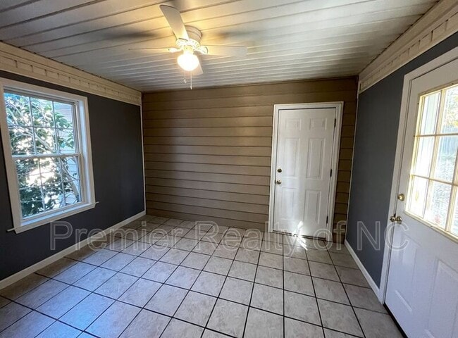 Building Photo - 118 Carters Ridge Rd