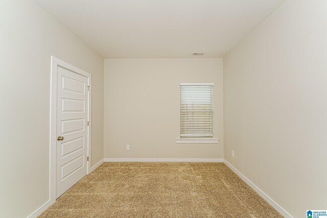 Building Photo - 98 Kings Wy