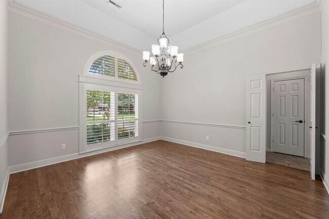 Building Photo - 165 W Shadowpoint Cir