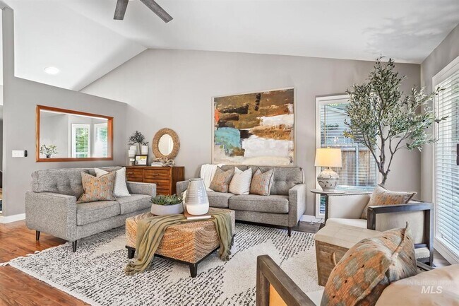 Building Photo - 11909 W Patrina Dr