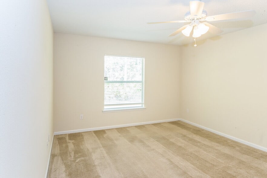 Building Photo - 4143 Sherman Hills Pkwy W
