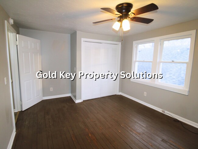 Building Photo - 236 W. Vineyard St. Anderson, IN. 46012