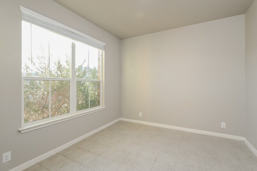 Building Photo - 1338 Ace Ranch St