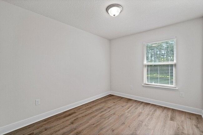 Building Photo - 227 Sandhill Pines Dr