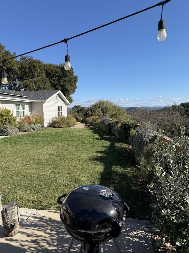 Building Photo - Beautiful 4 Bedroom, 3 Bathroom Atascadero Home On 2 Acre Lot with Solar Power