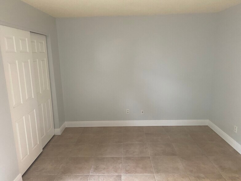 Bedroom - 700 Magnolia Ave
