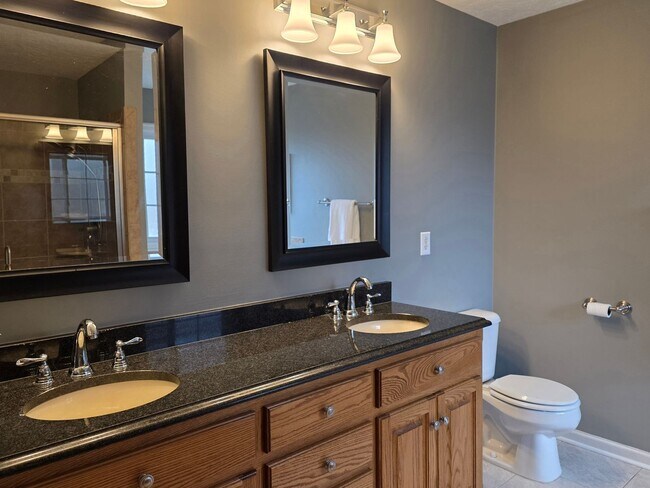 Building Photo - 1318 Maple Leaf Ct