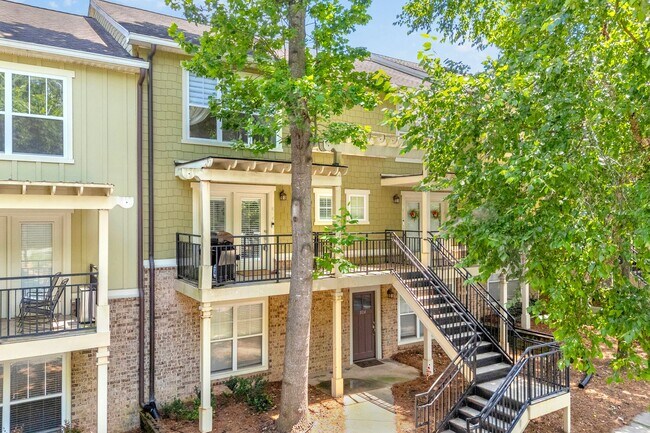 Building Photo - 490 S Barnett Shoals Rd