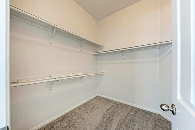 Building Photo - 1906 W 42nd St