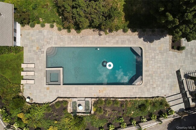 Building Photo - 41 Seelbach Ln